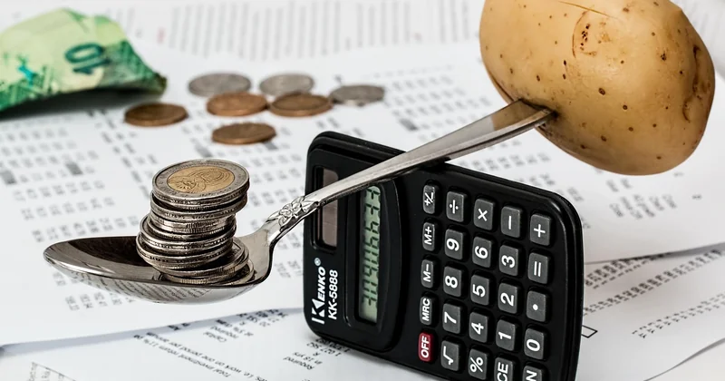 Combien coûte vraiment un voyage à petit budget ? Répartition honnête et poste par poste